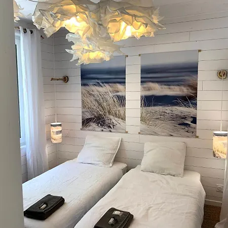 Holiday home Locations Nos Iles
