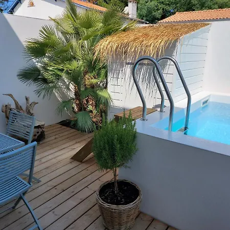 Holiday home Locations Nos Iles