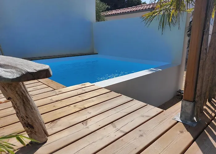 Locations Nos Iles サン・ジャン·ド・モン