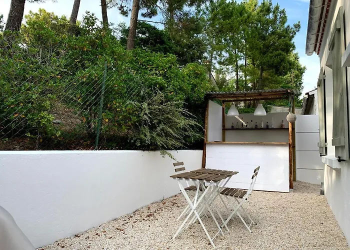 Locations Nos Iles * サン・ジャン·ド・モン