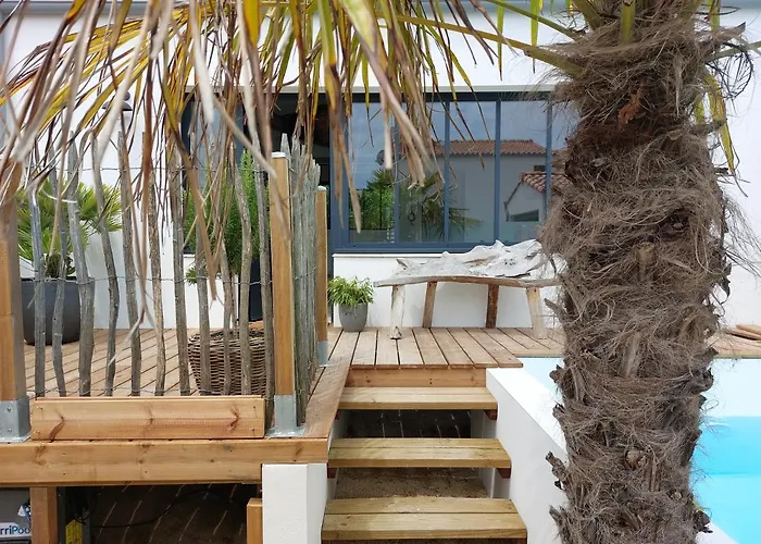 Locations Nos Iles 펜션 생장드몽