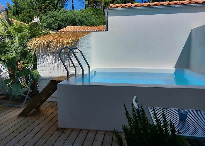 Locations Nos Iles 펜션 생장드몽